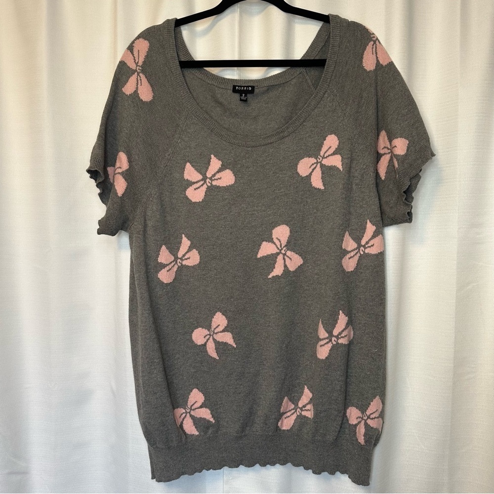 torrid Gray Sweater with Pink Bow Motif